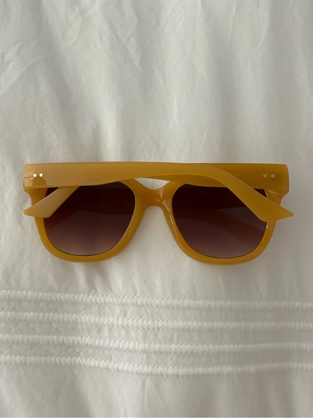 New oversized yellow sunglasses 😎